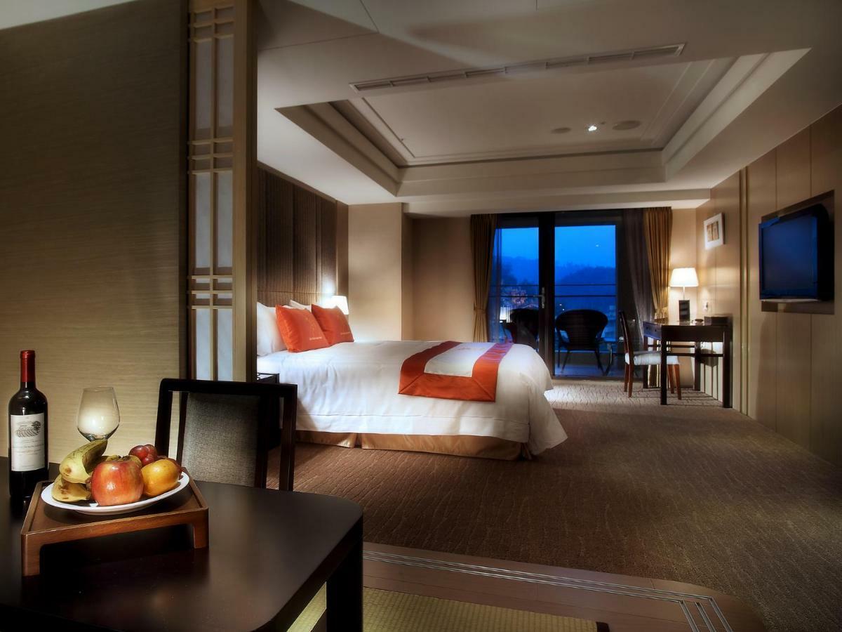 Sun Moon Lake Hotel Jücsi Kültér fotó